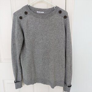 Long sleeved sweater top